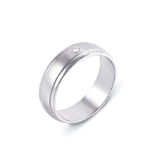 Обручальное кольцо с фианитом. Артикул 10109б