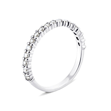 Серебряное кольцо с фианитами.Артикул UG5910004б