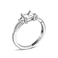 Серебряное кольцо с фианитами.Артикул UG5SZDR00164