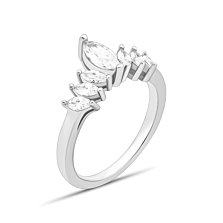 Серебряное кольцо с фианитами. Артикул UG5SZDR18025